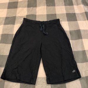 alo Bermuda Length Short